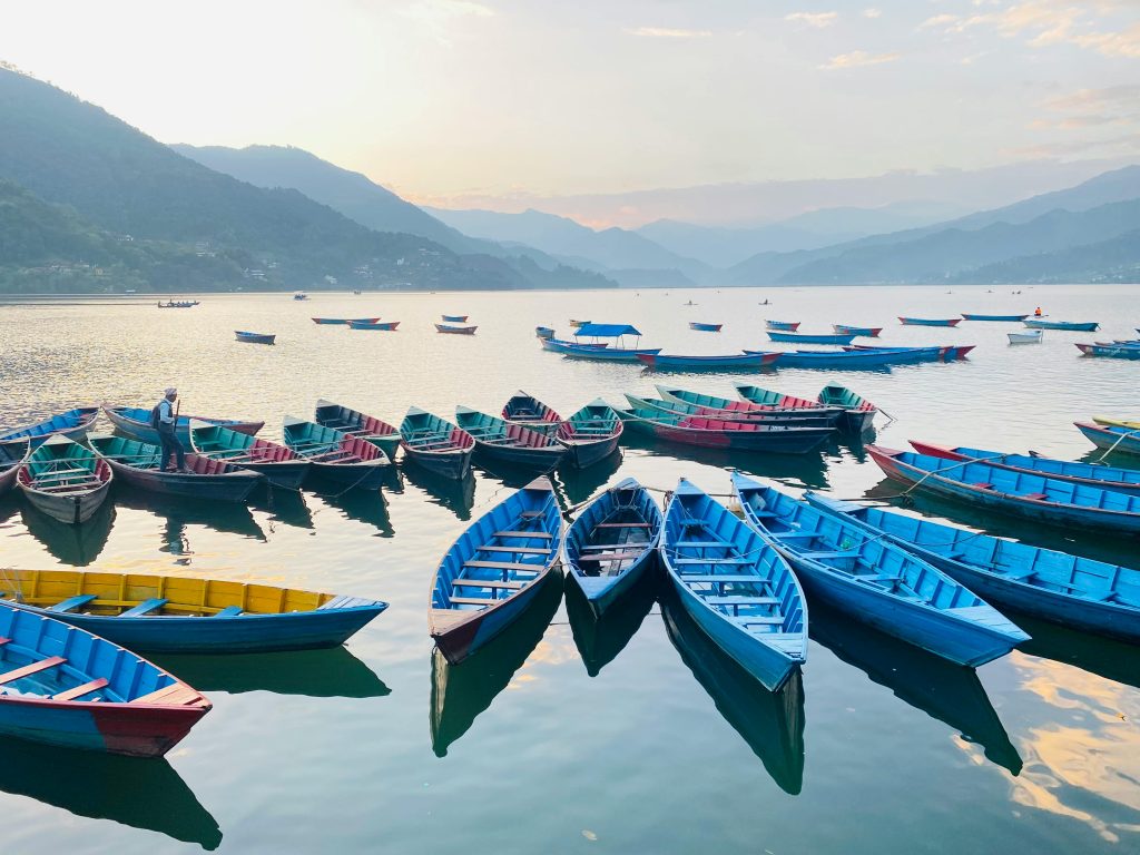 boats phewa lake pokhara