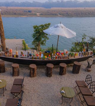 riverside picnic experience